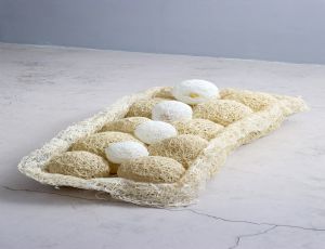 Untitled (Small Bath), 2007, String, thread and glue, 23X65X143 cm